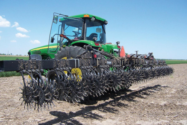 Yetter-Toolbars-Rotary-Hoes-20-a.jpg